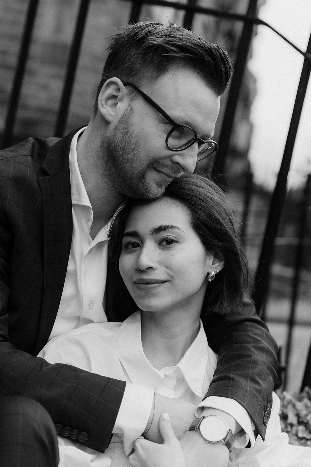Edinburgh engagement session with a documentary photography approach, showing a couple walking hand-in-hand.